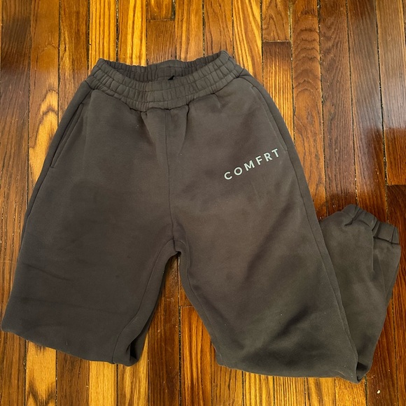 Comfrt sweatsuit. Tranquil Hoodie & Sweatpants in Charcoal - Picture 2 of 9